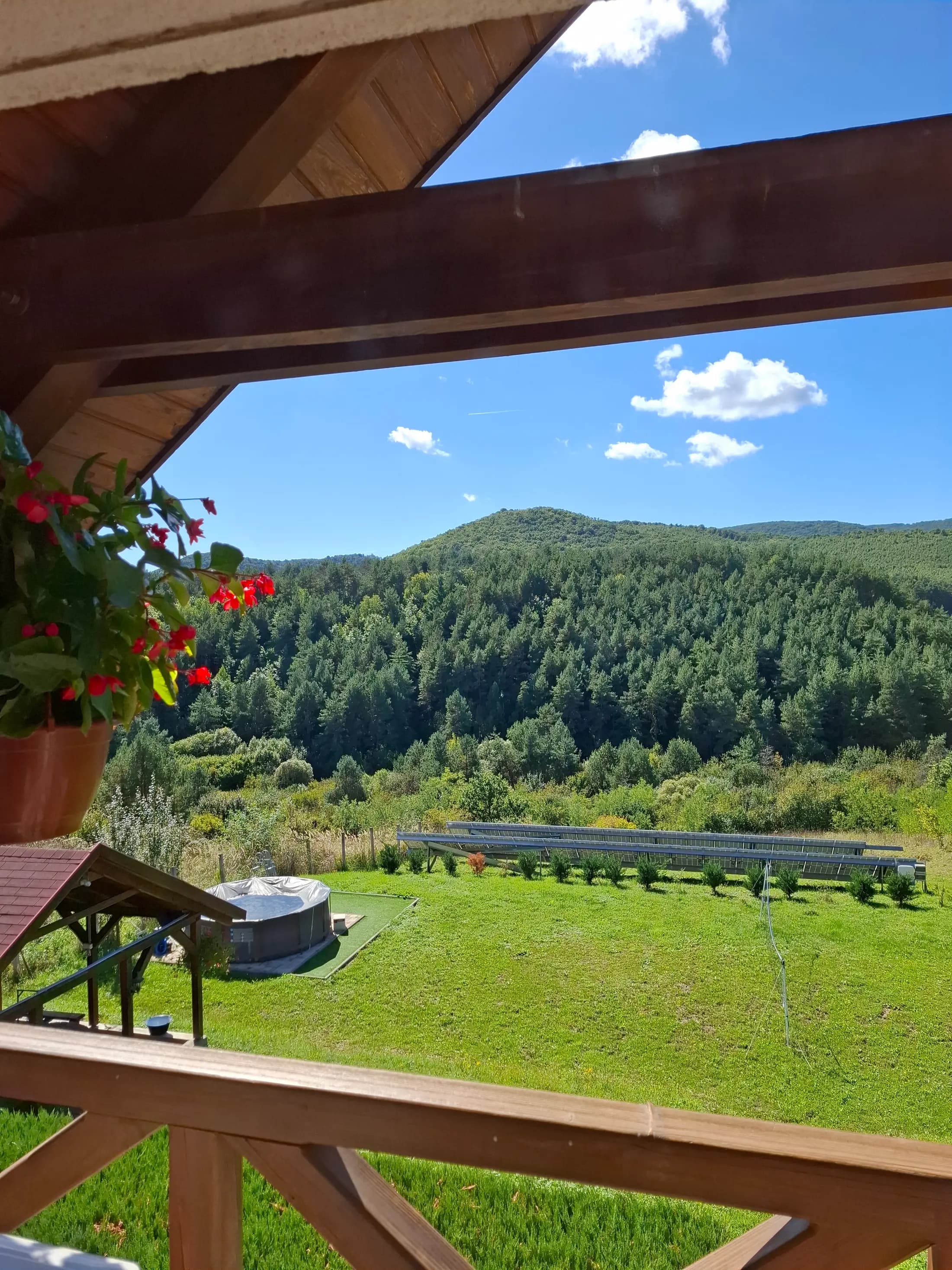 A hátsó erkélyről nyíló panoráma 3