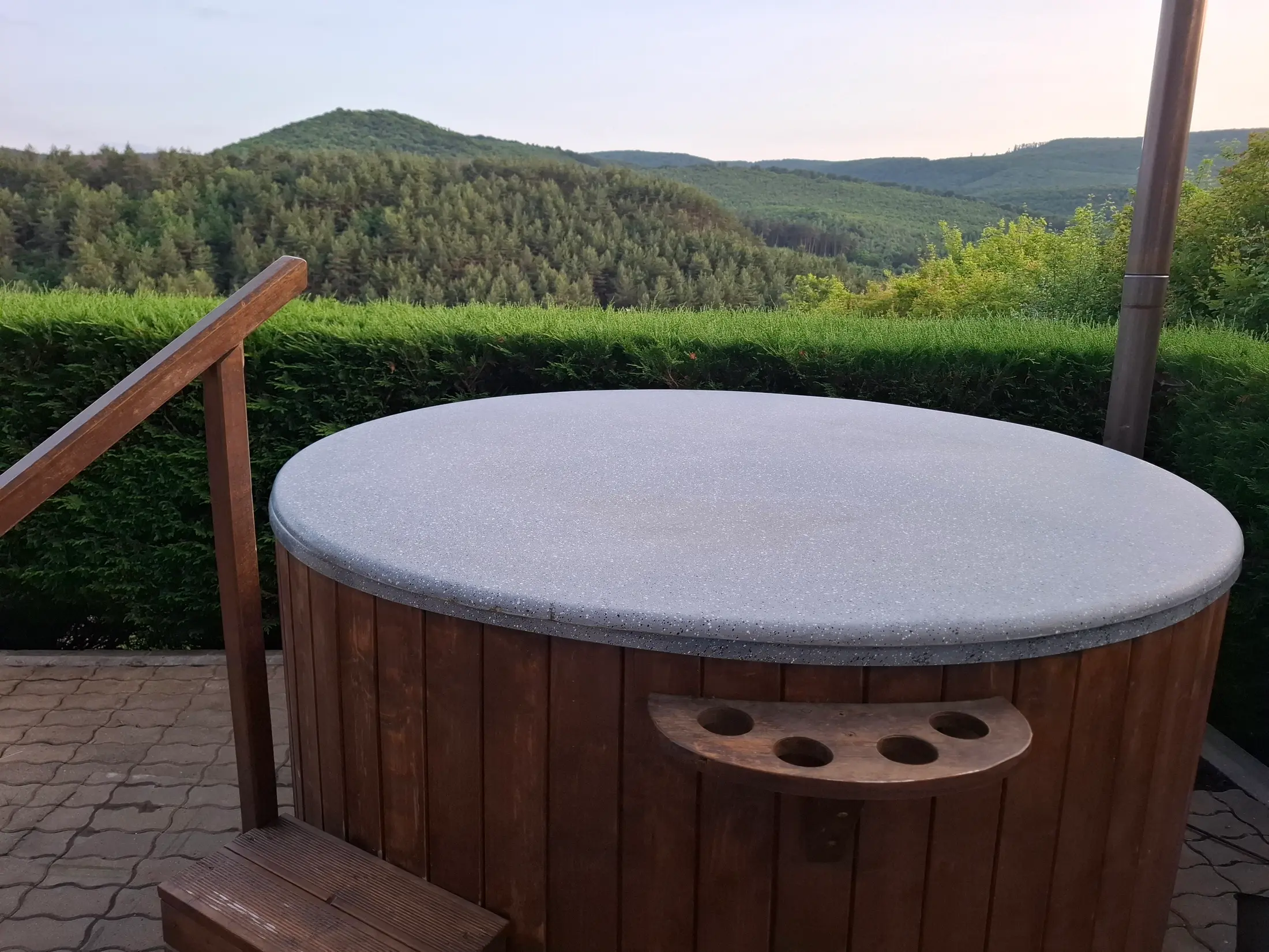 A dézsából is látható a panoráma